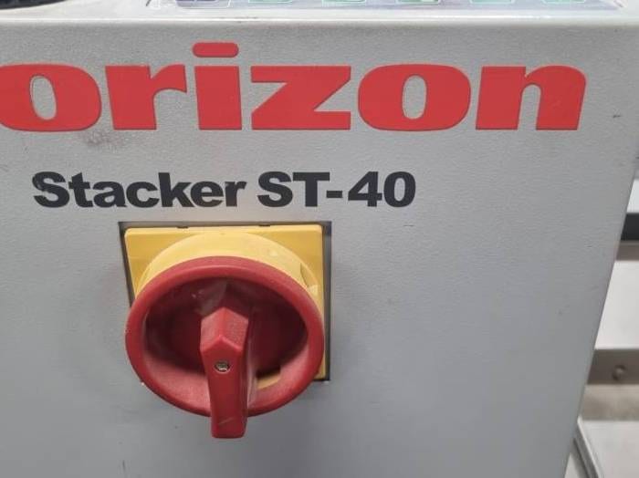 Horizon StitchLiner 5500 — linia do szycia zeszytowego z 3 wieżami VAC-60H 6