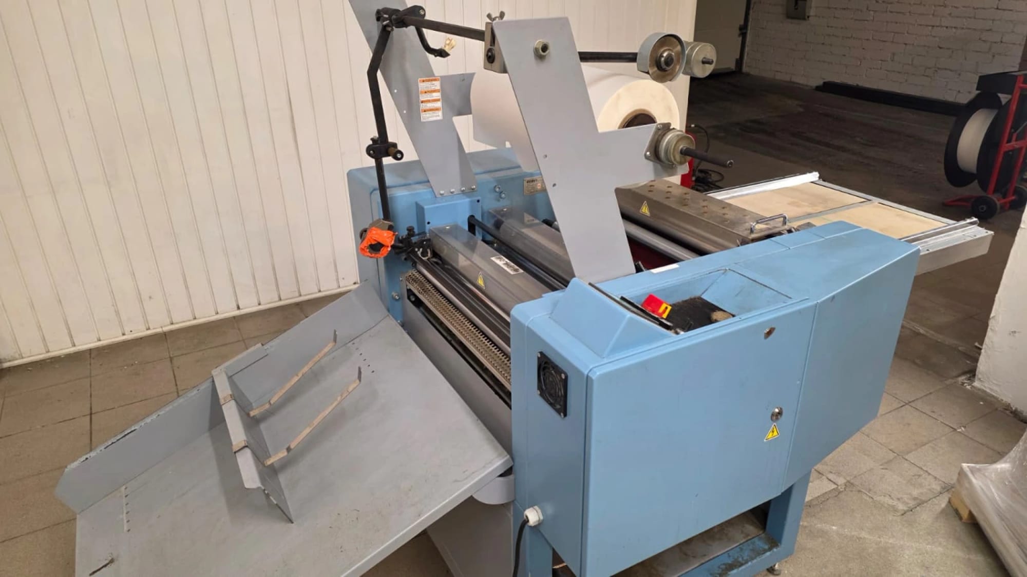 Komfi Aspira-C — półautomatyczny laminator 52 × 74 cm 2