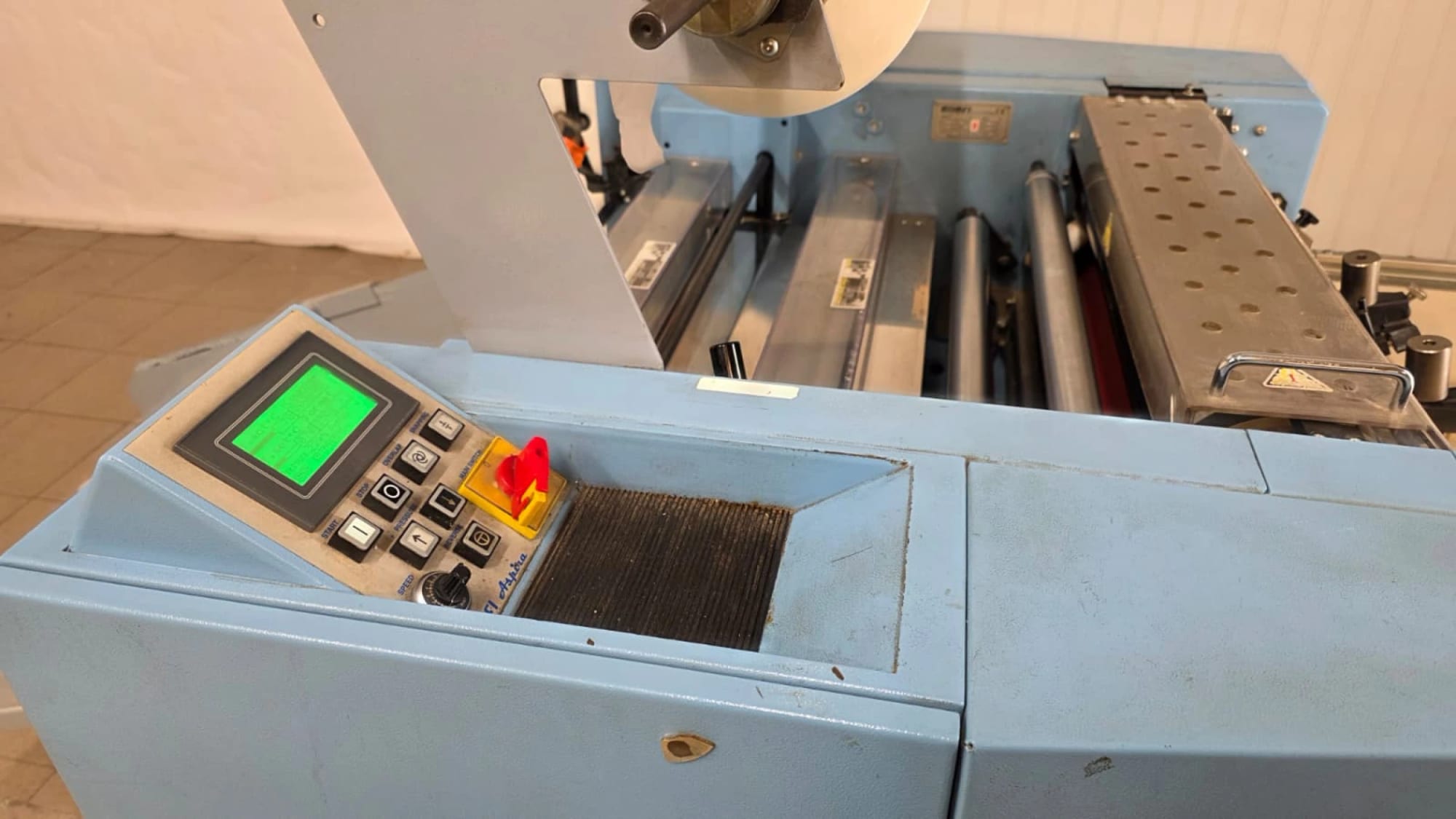 Komfi Aspira-C — półautomatyczny laminator 52 × 74 cm 4