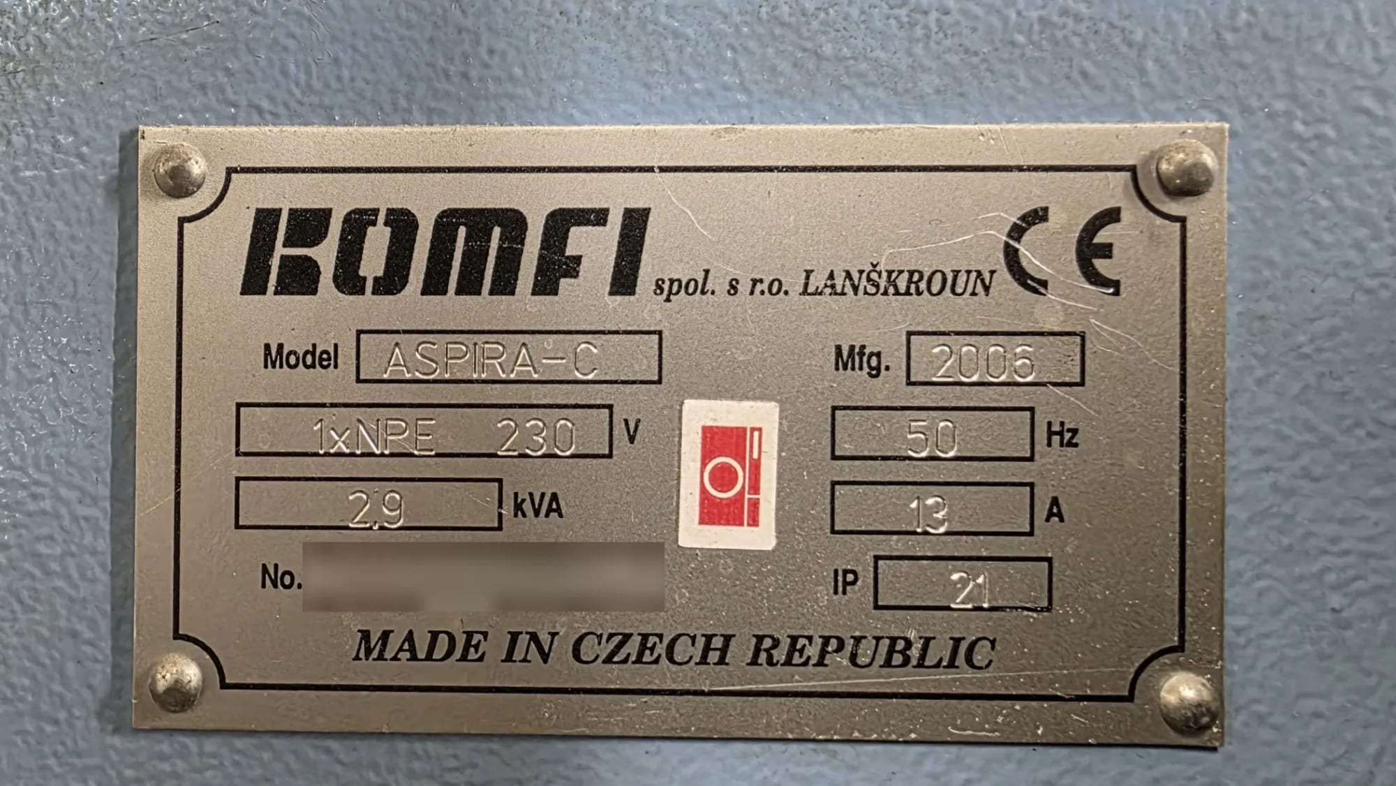 Komfi Aspira-C — półautomatyczny laminator 52 × 74 cm 9
