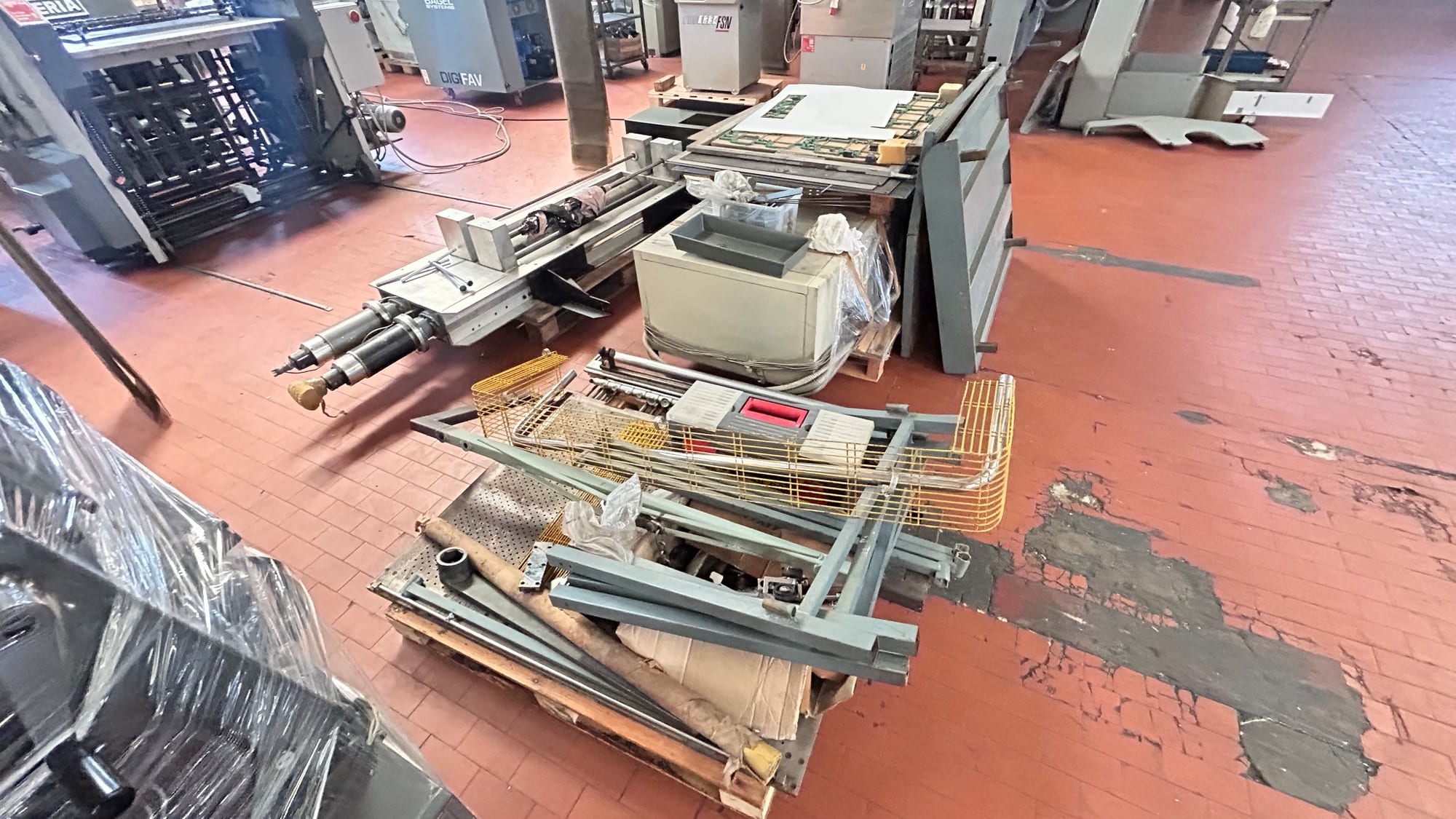 Rabolini Imperia C — die-cutting and hot foil stamping platen with automatic feeder 80 × 110 cm (1994) 15