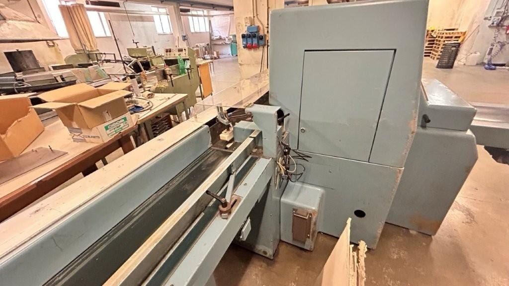 Wohlenberg 44 FM 50 — three-knife trimmer with automatic feeding (1989) 9