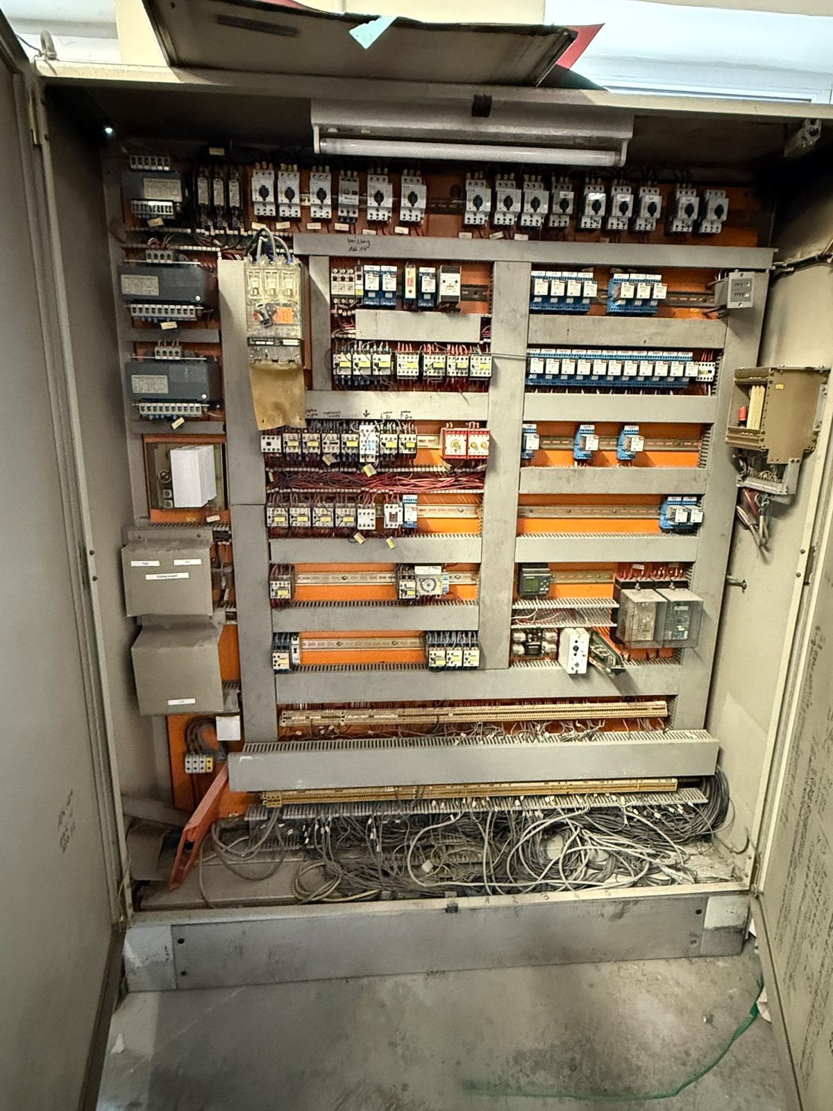 WUPA PS 4.3 — automat do sztancowania 80 × 112 cm 3